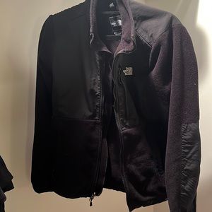Black north face size medium